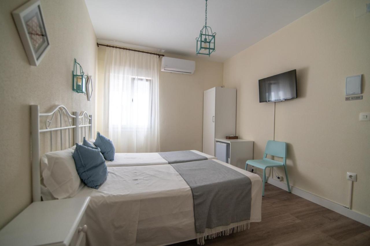 Hostal Andalucia Chipiona Buitenkant foto